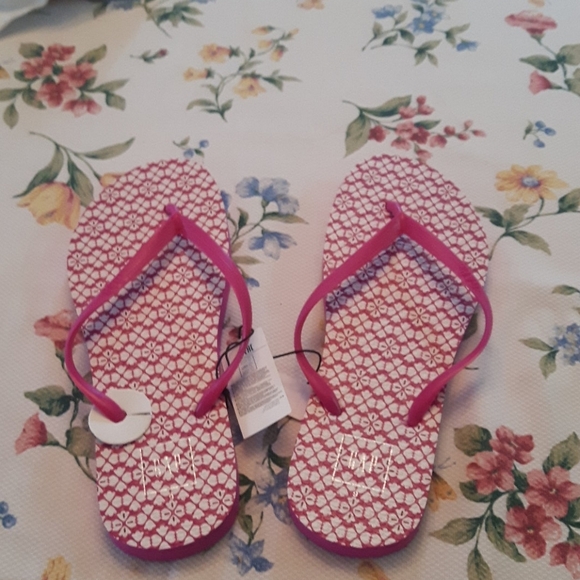 Size 9 Gap floral pink and white flip-flops - Picture 2 of 7